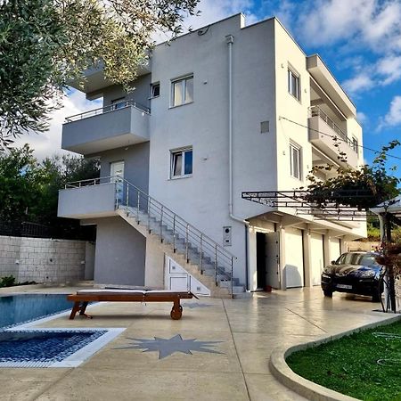 Villa Holiday Apartments Бар Экстерьер фото