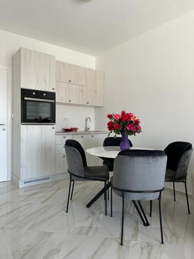 Villa Holiday Apartments Бар Экстерьер фото