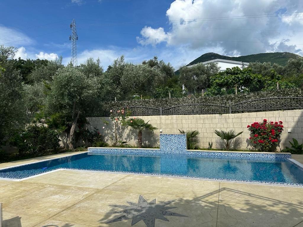 Villa Holiday Apartments Бар Экстерьер фото